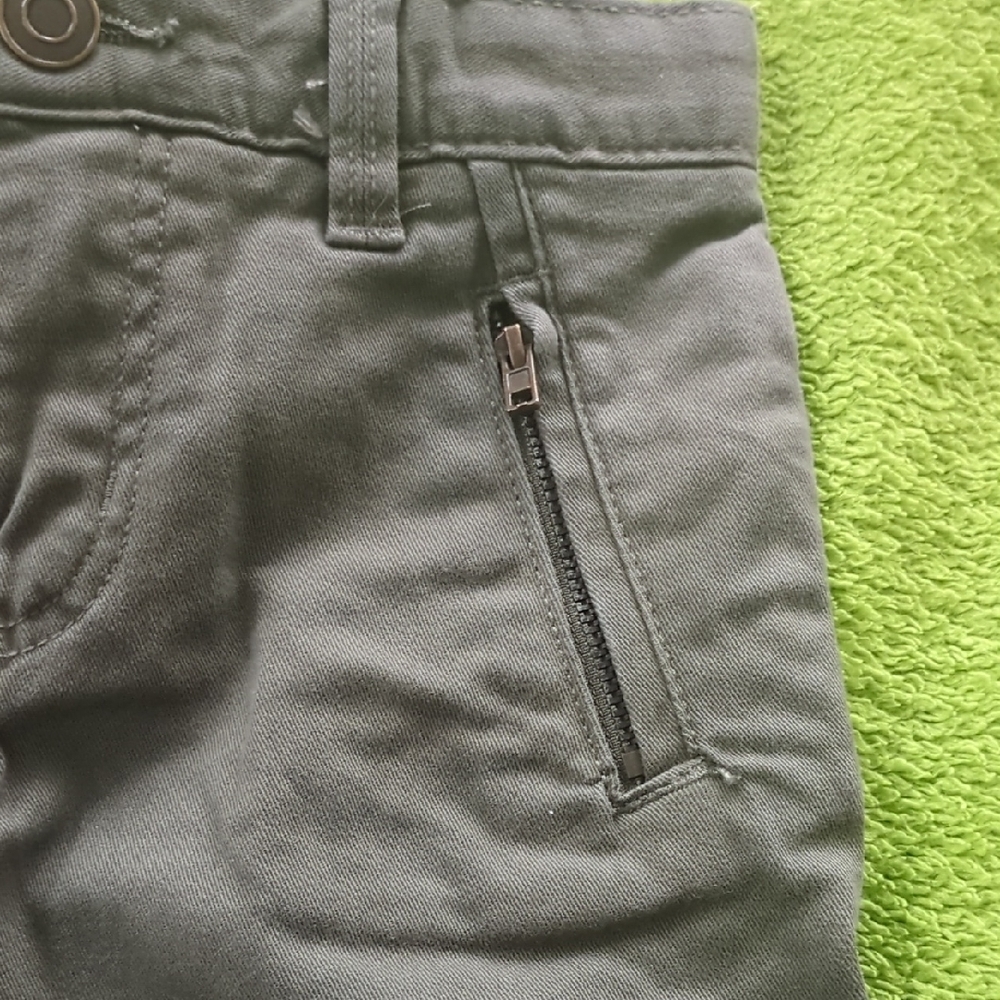 H&M Green Chino Pants with Adjustable Waist - Picture 5 of 6
